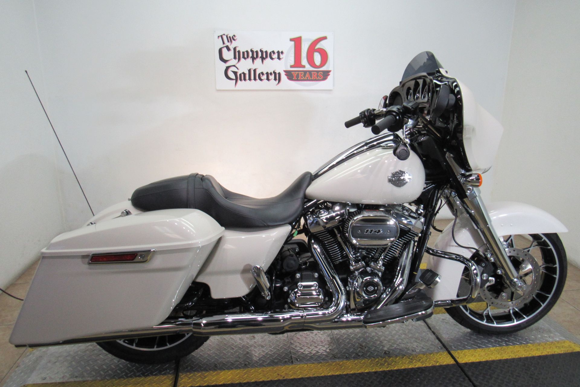 2022 Harley-Davidson Street Glide® Special in Temecula, California - Photo 11