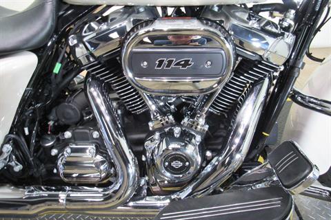 2022 Harley-Davidson Street Glide® Special in Temecula, California - Photo 9