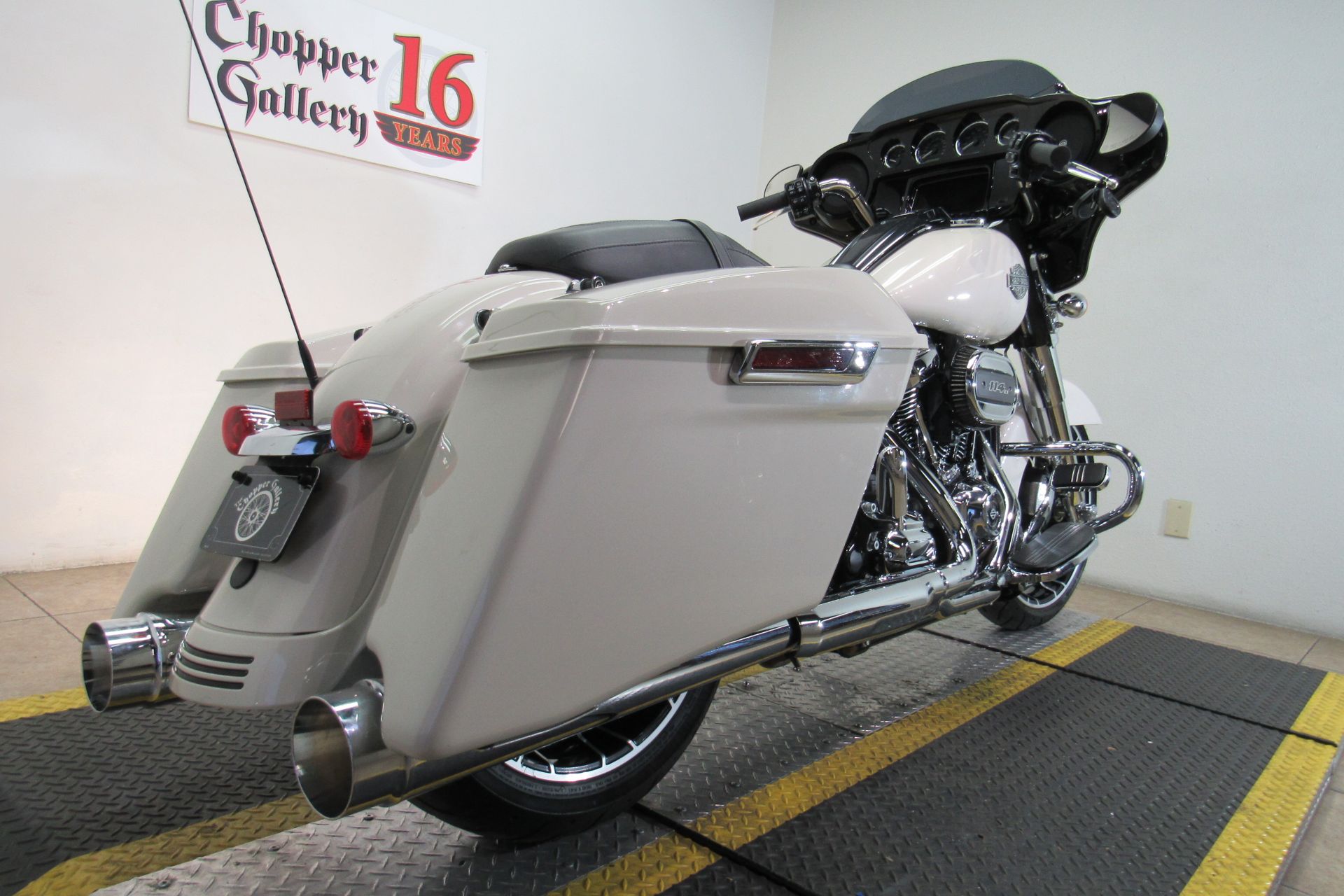 2022 Harley-Davidson Street Glide® Special in Temecula, California - Photo 33