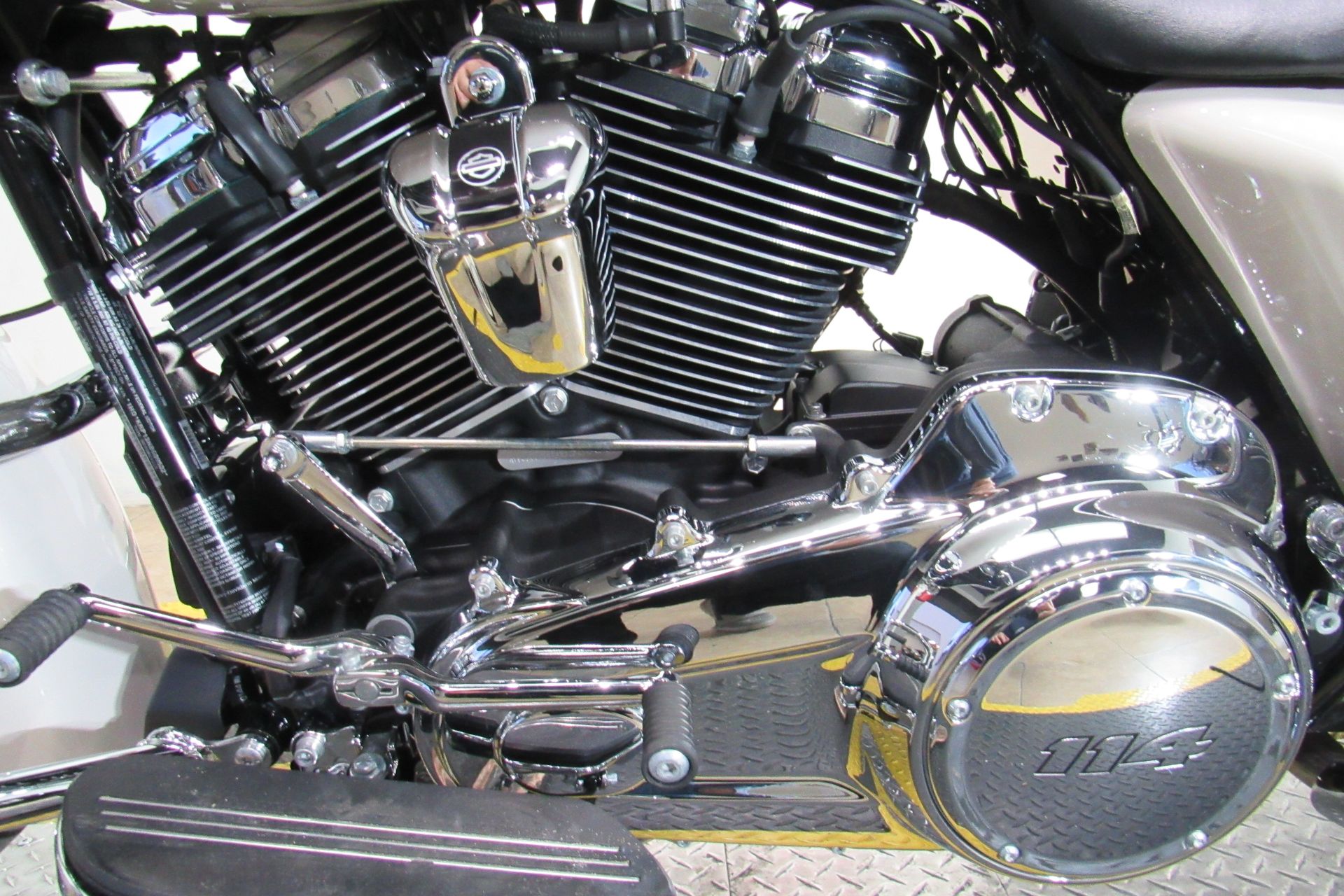 2022 Harley-Davidson Street Glide® Special in Temecula, California - Photo 10