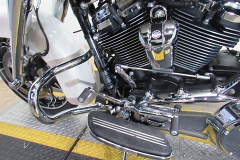 2022 Harley-Davidson Street Glide® Special in Temecula, California - Photo 20
