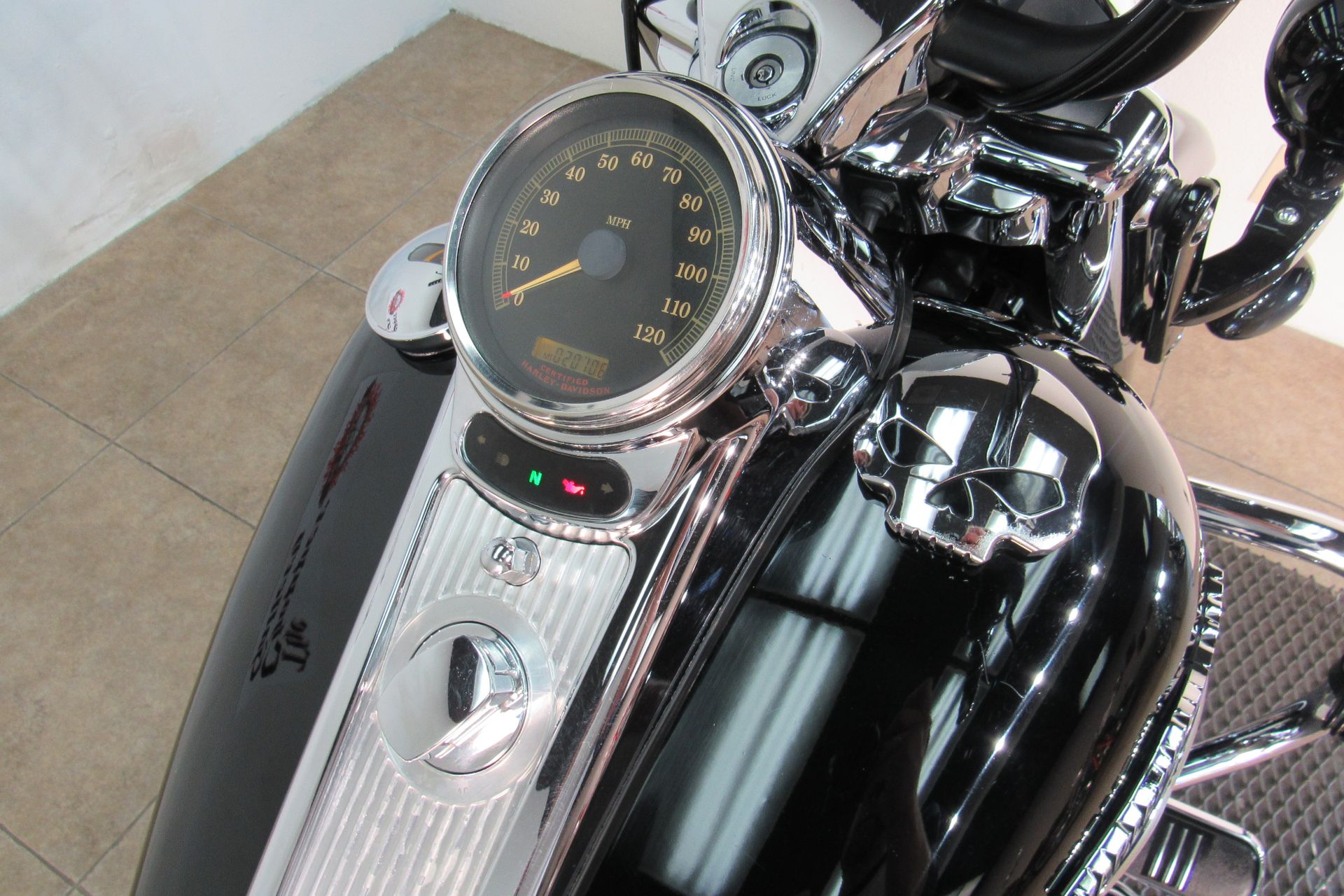 2007 Harley-Davidson FLHRS Road King® Custom in Temecula, California - Photo 21