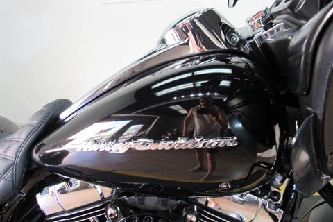2015 Harley-Davidson Road Glide® in Temecula, California - Photo 9