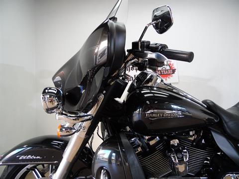 2018 Harley-Davidson Electra Glide® Ultra Classic® in Temecula, California - Photo 10