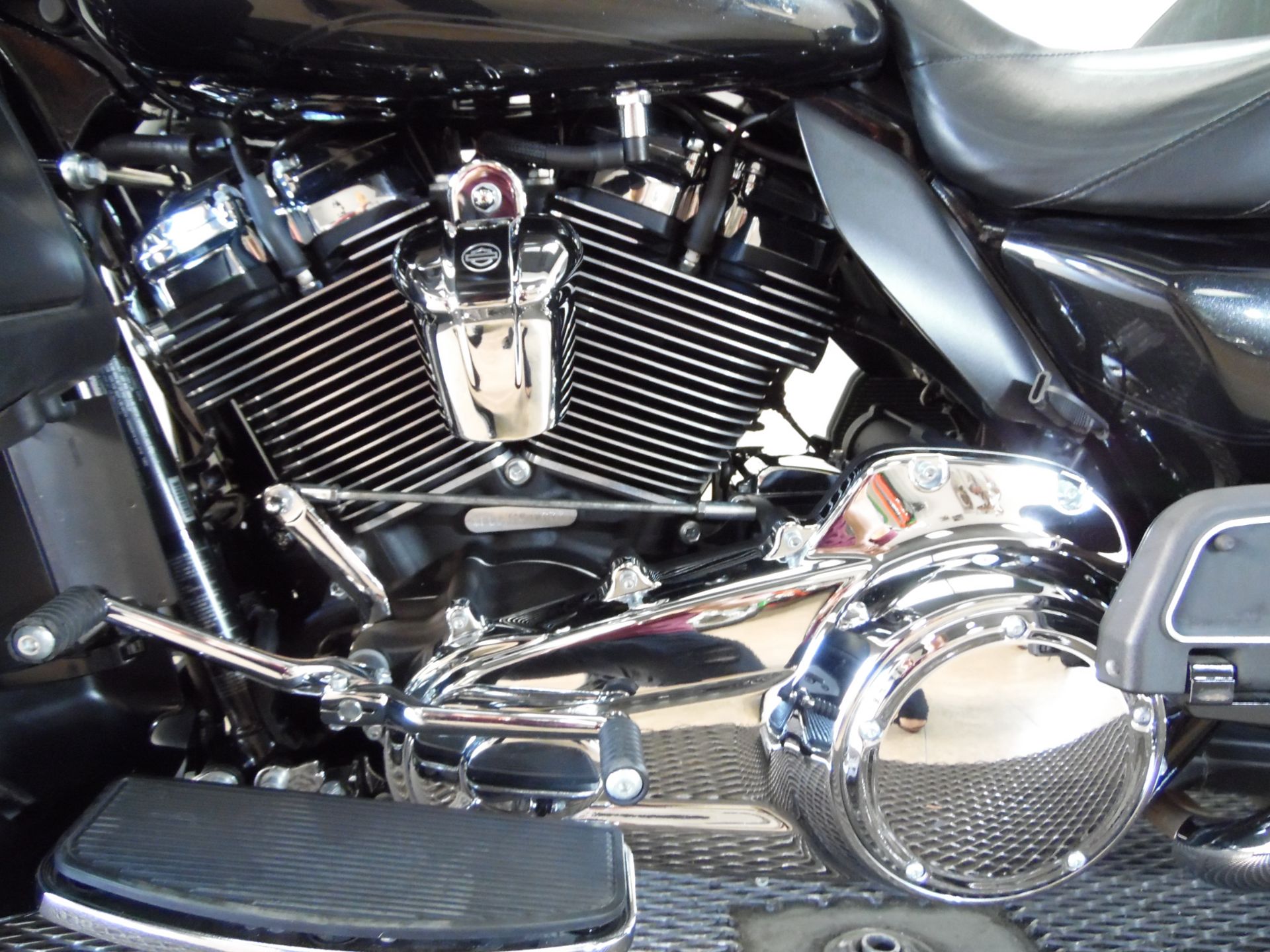 2018 Harley-Davidson Electra Glide® Ultra Classic® in Temecula, California - Photo 12