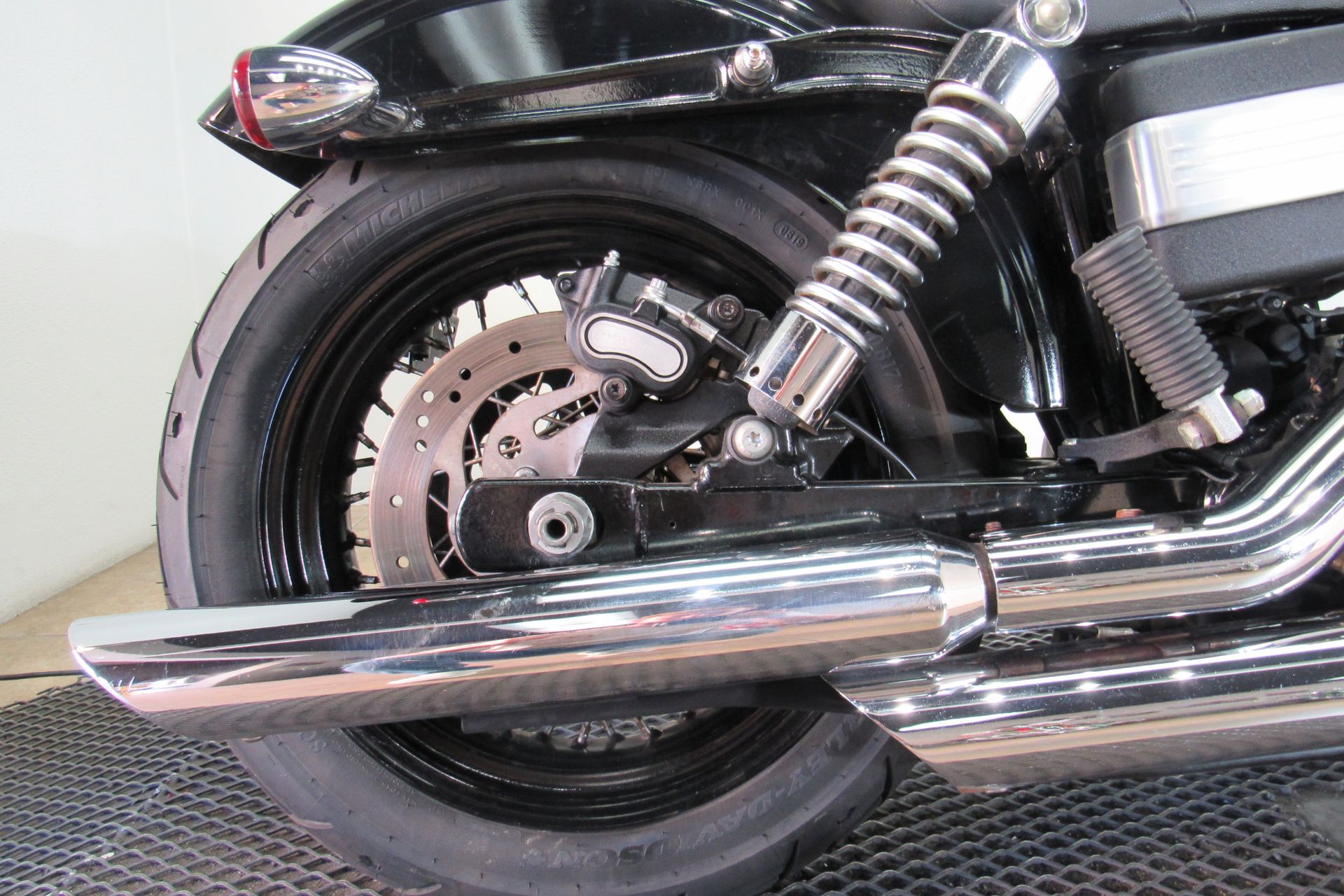 2010 Harley-Davidson Dyna® Street Bob® in Temecula, California - Photo 24