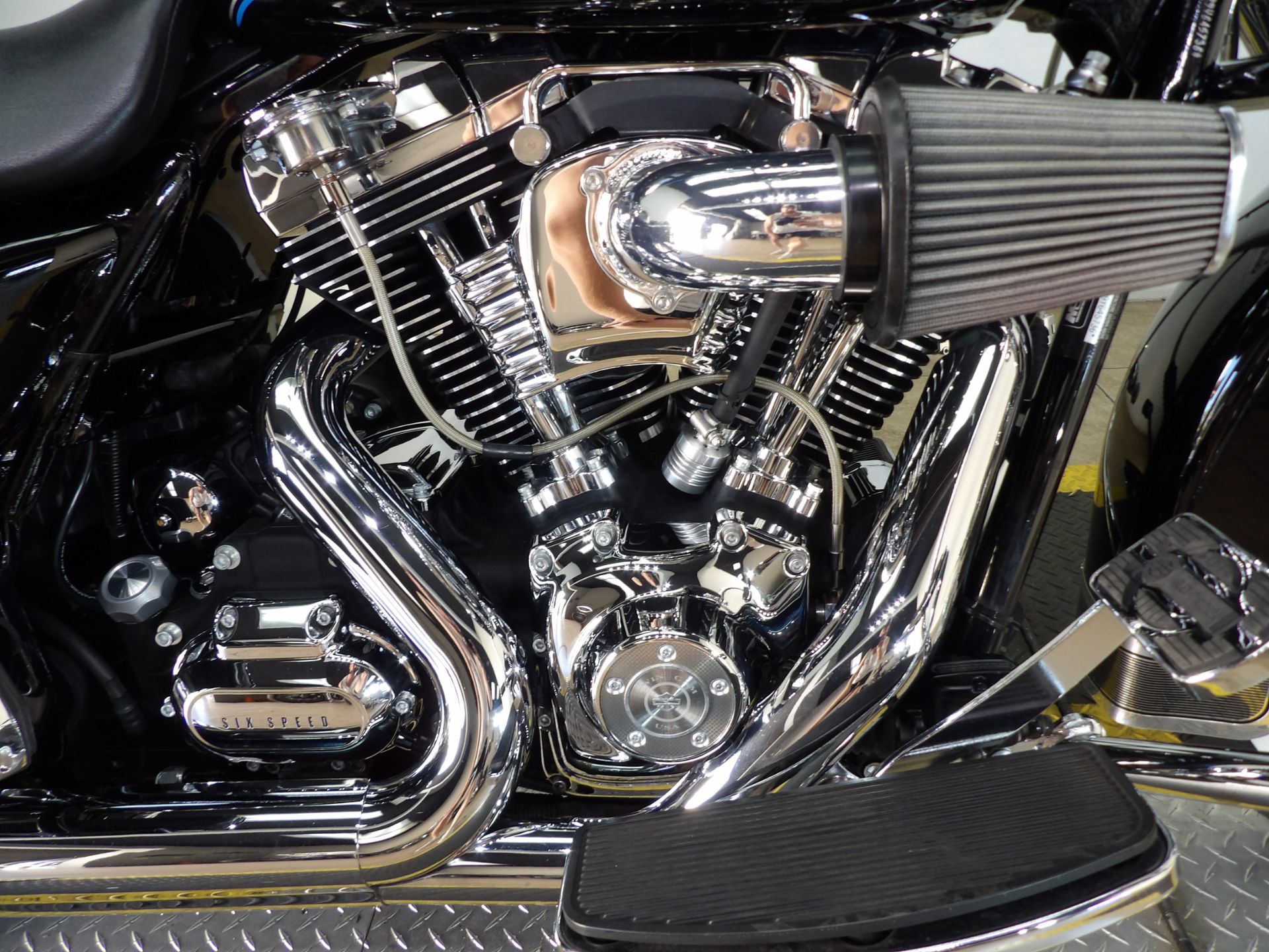 2009 Harley-Davidson Road King®  - Shrine in Temecula, California - Photo 13