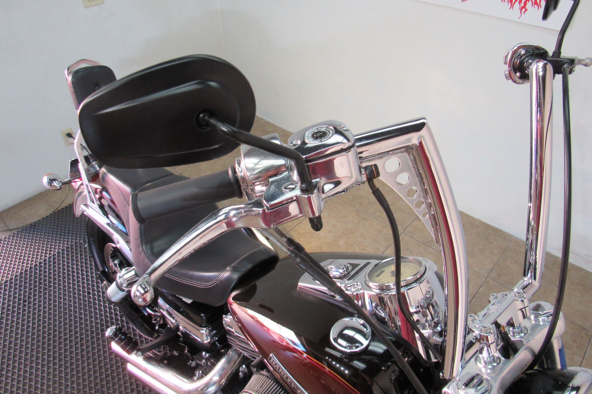 2011 Harley-Davidson Dyna® Super Glide® Custom in Temecula, California - Photo 18
