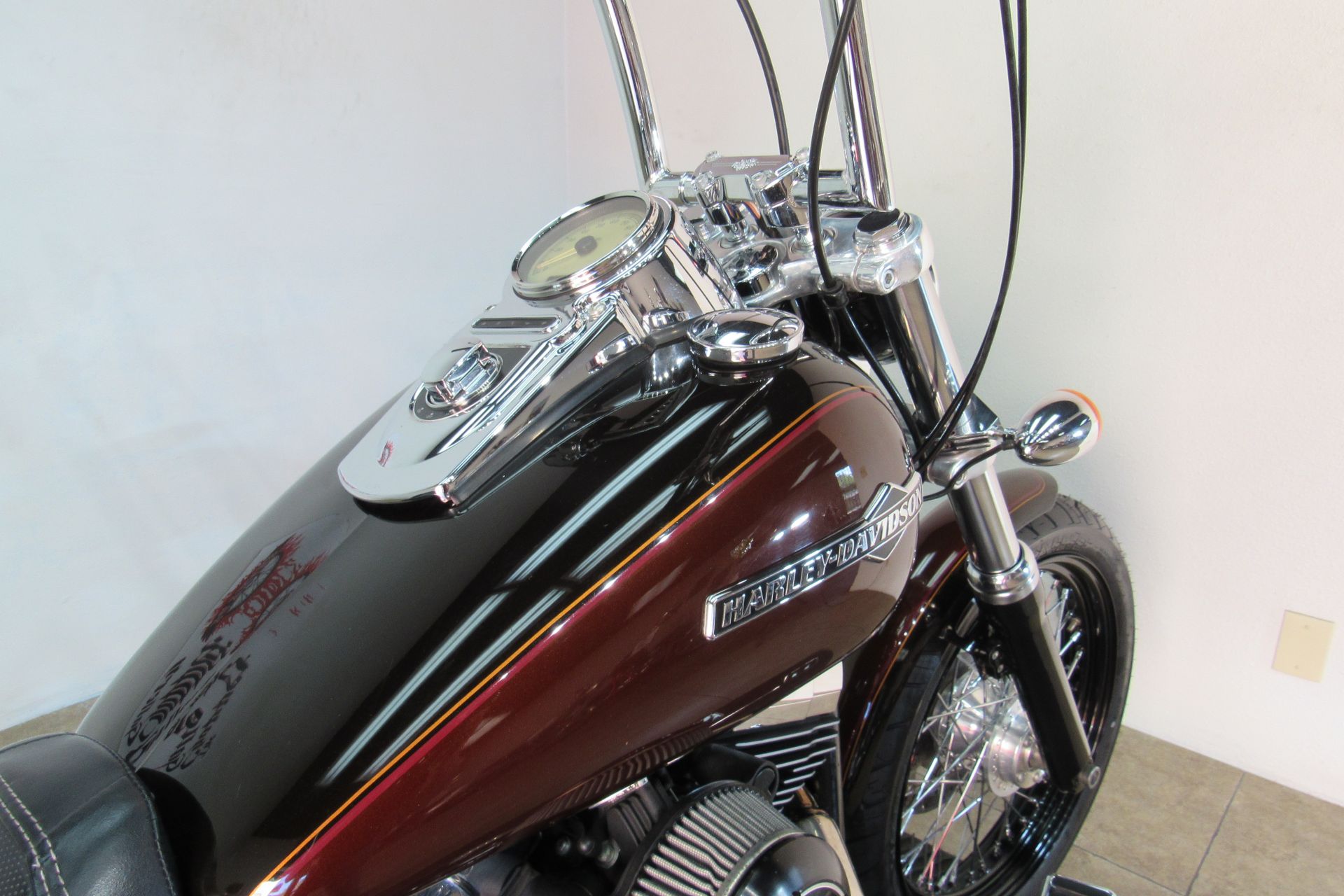2011 Harley-Davidson Dyna® Super Glide® Custom in Temecula, California - Photo 19