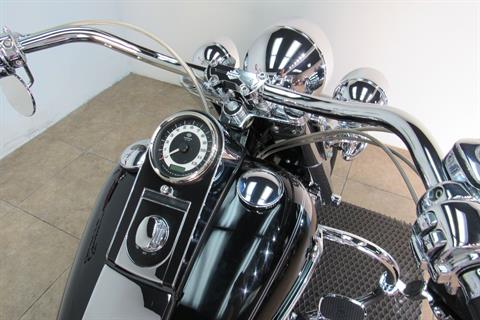 2014 Harley-Davidson Softail® Deluxe in Temecula, California - Photo 17