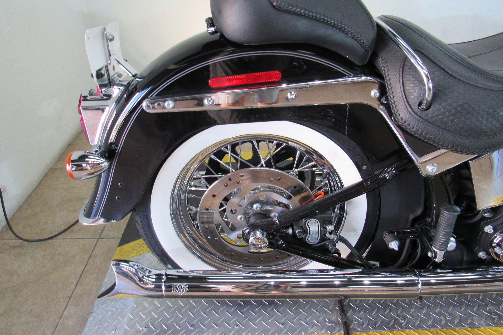 2014 Harley-Davidson Softail® Deluxe in Temecula, California - Photo 19