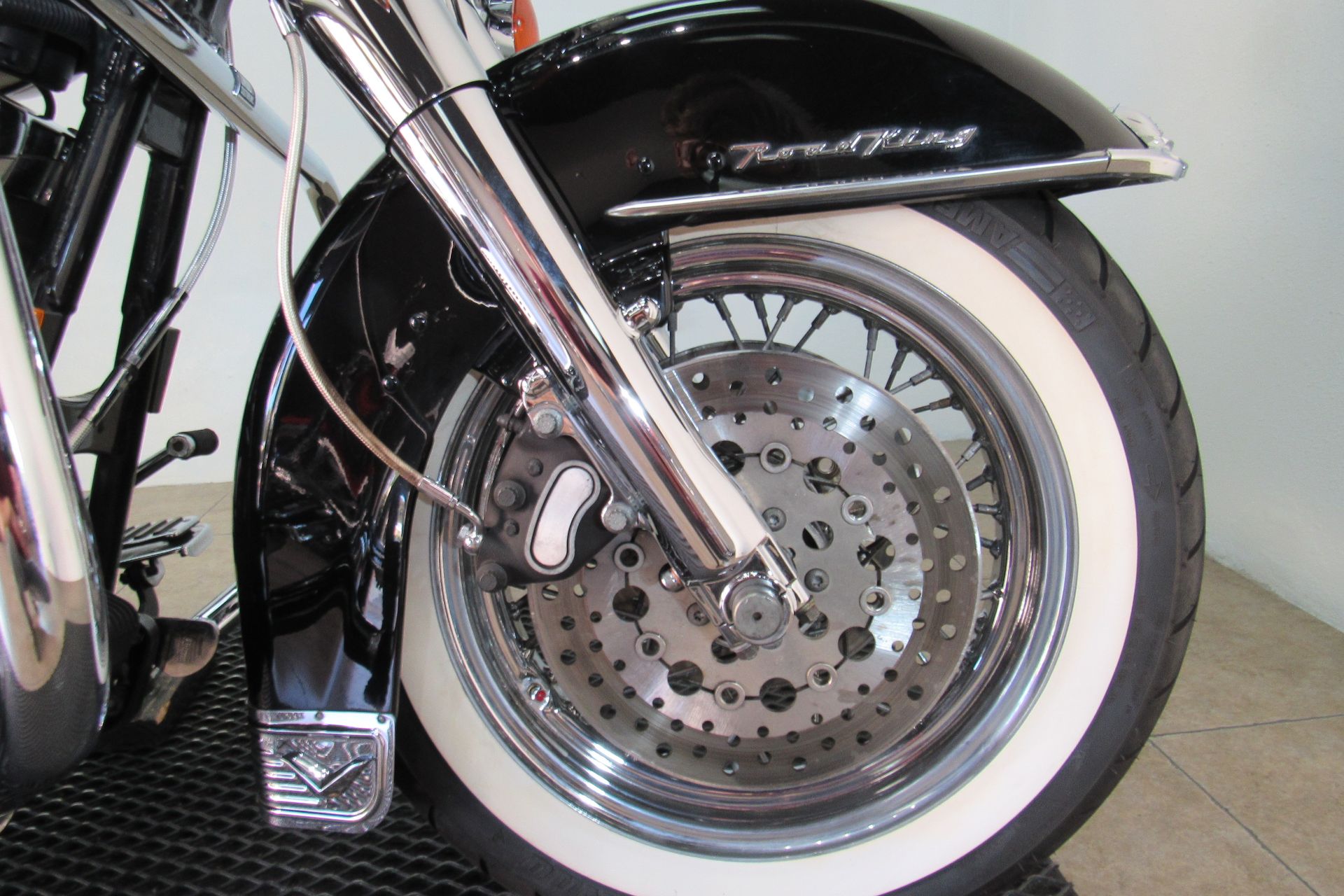 2003 Harley-Davidson Road King Classic in Temecula, California - Photo 19