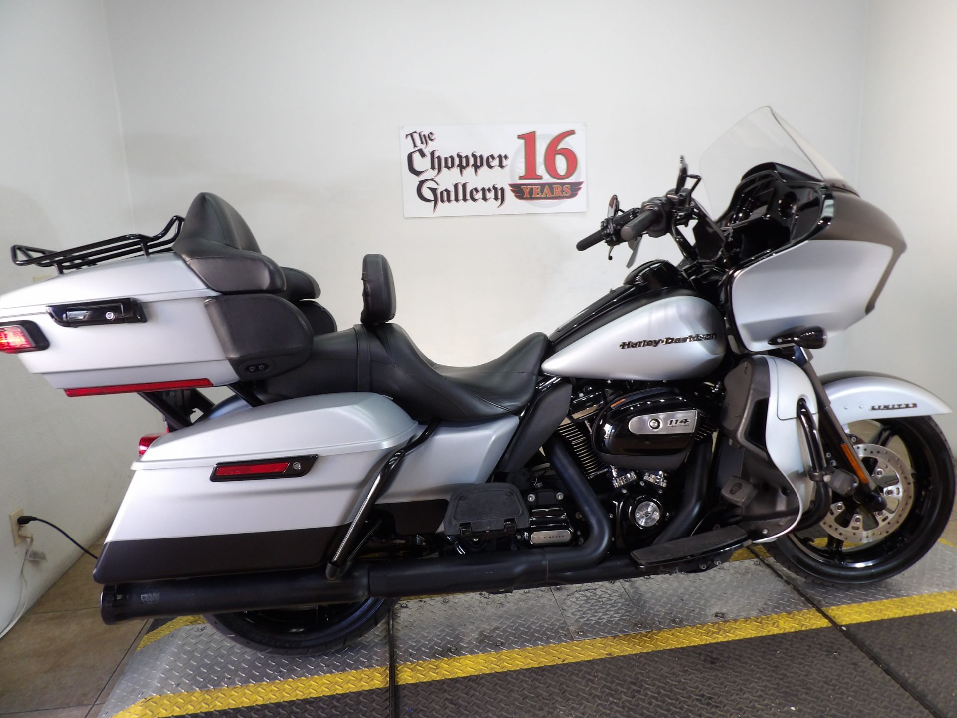 2020 Harley-Davidson Road Glide® Limited in Temecula, California - Photo 9