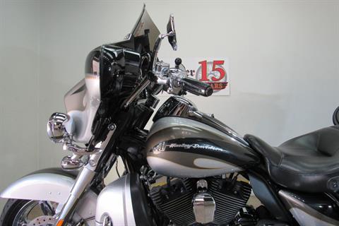 2013 Harley-Davidson CVO™ Ultra Classic® Electra Glide® in Temecula, California - Photo 10