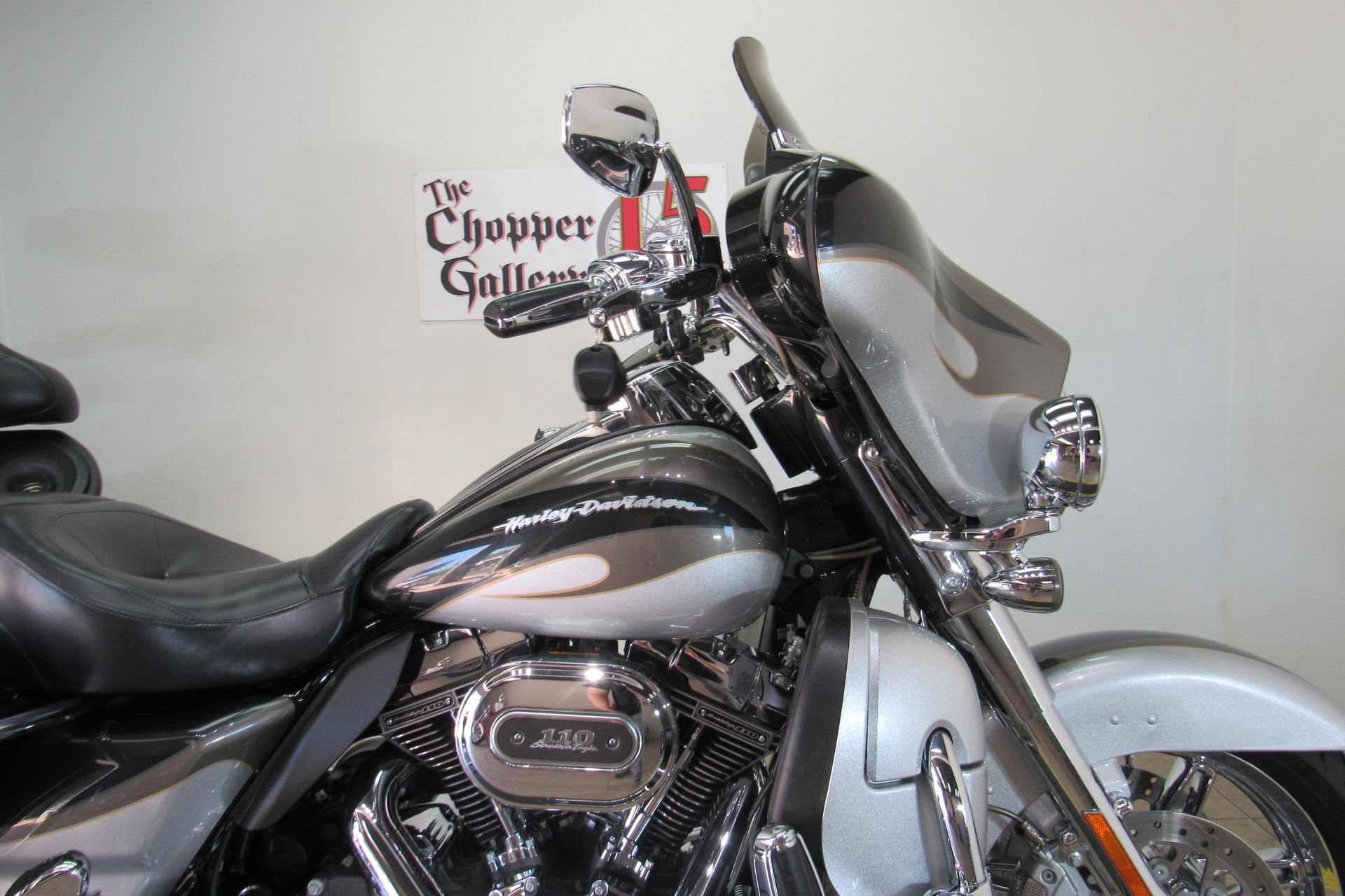 2013 Harley-Davidson CVO™ Ultra Classic® Electra Glide® in Temecula, California - Photo 9