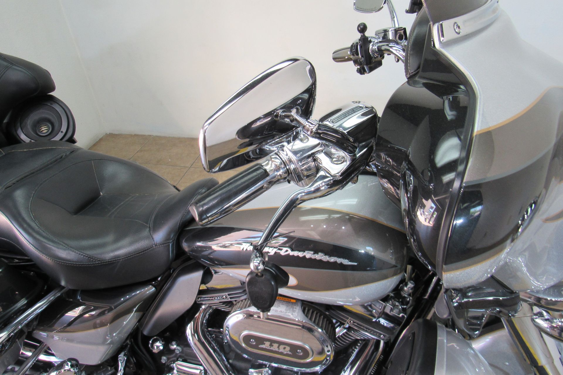 2013 Harley-Davidson CVO™ Ultra Classic® Electra Glide® in Temecula, California - Photo 24