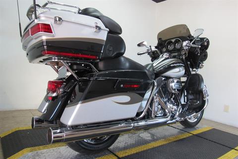 2013 Harley-Davidson CVO™ Ultra Classic® Electra Glide® in Temecula, California - Photo 37