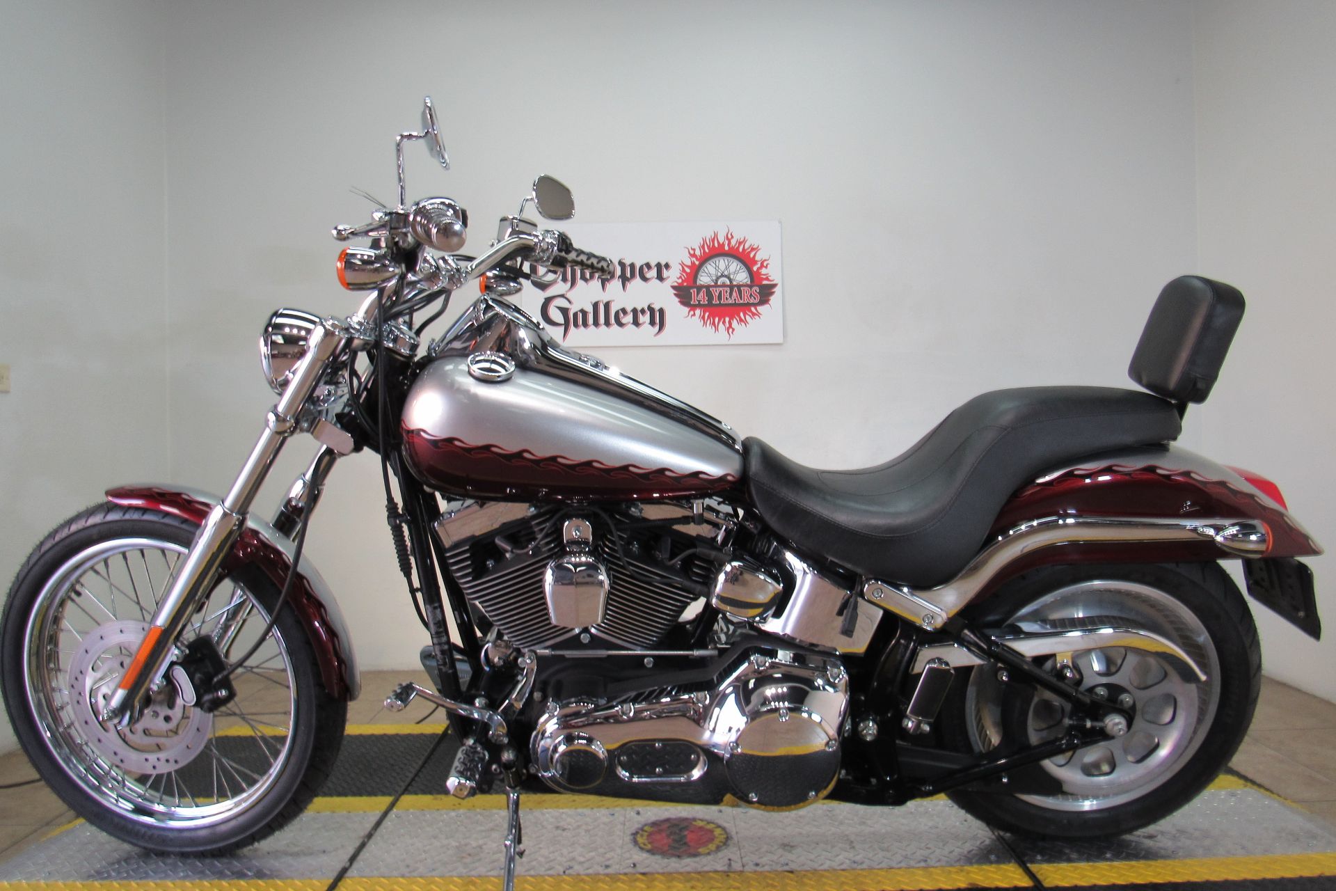 2004 Harley-Davidson FXSTD/FXSTDI Softail® Deuce™ in Temecula, California - Photo 2