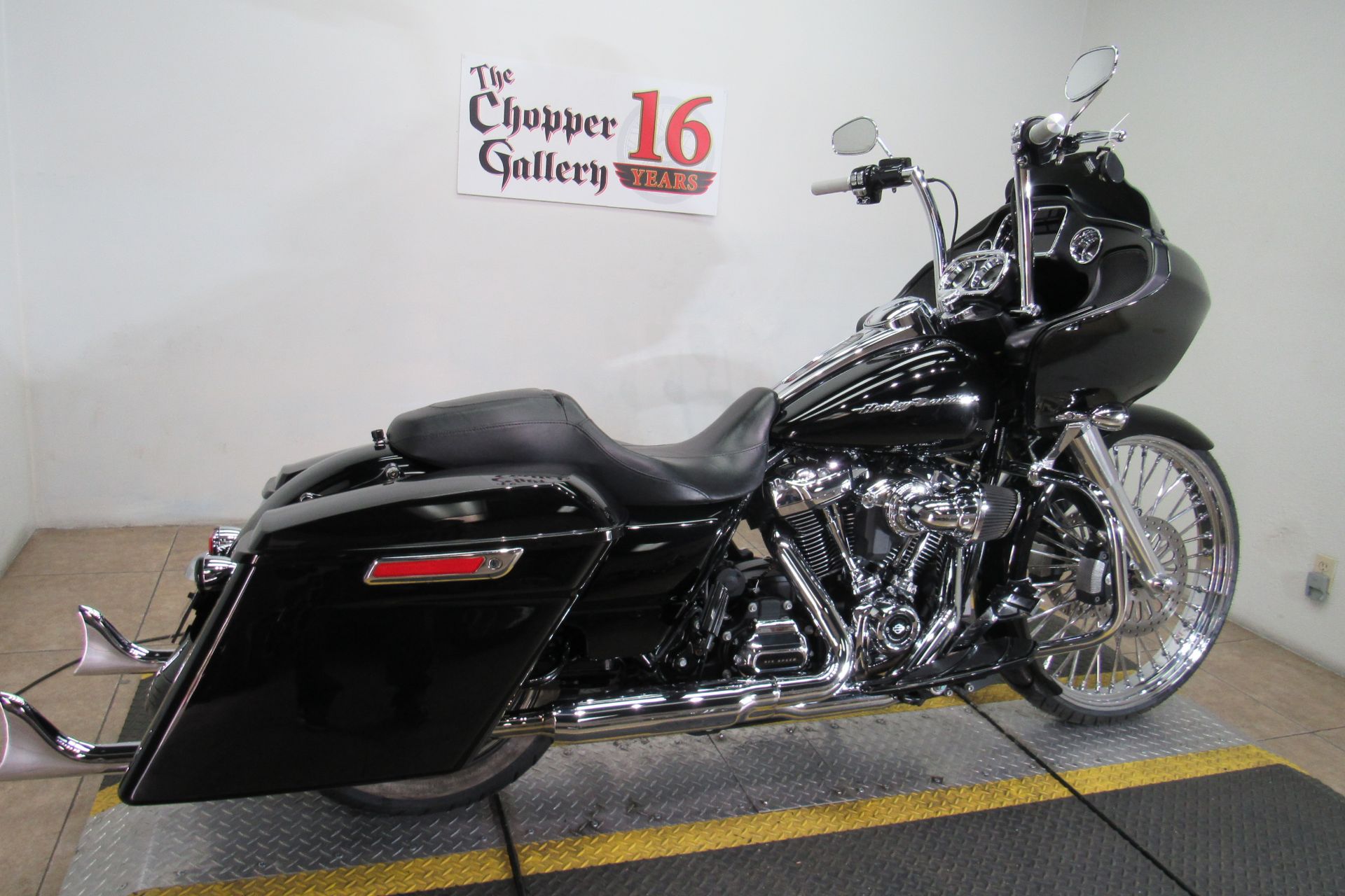 2020 Harley-Davidson Road Glide® in Temecula, California - Photo 8