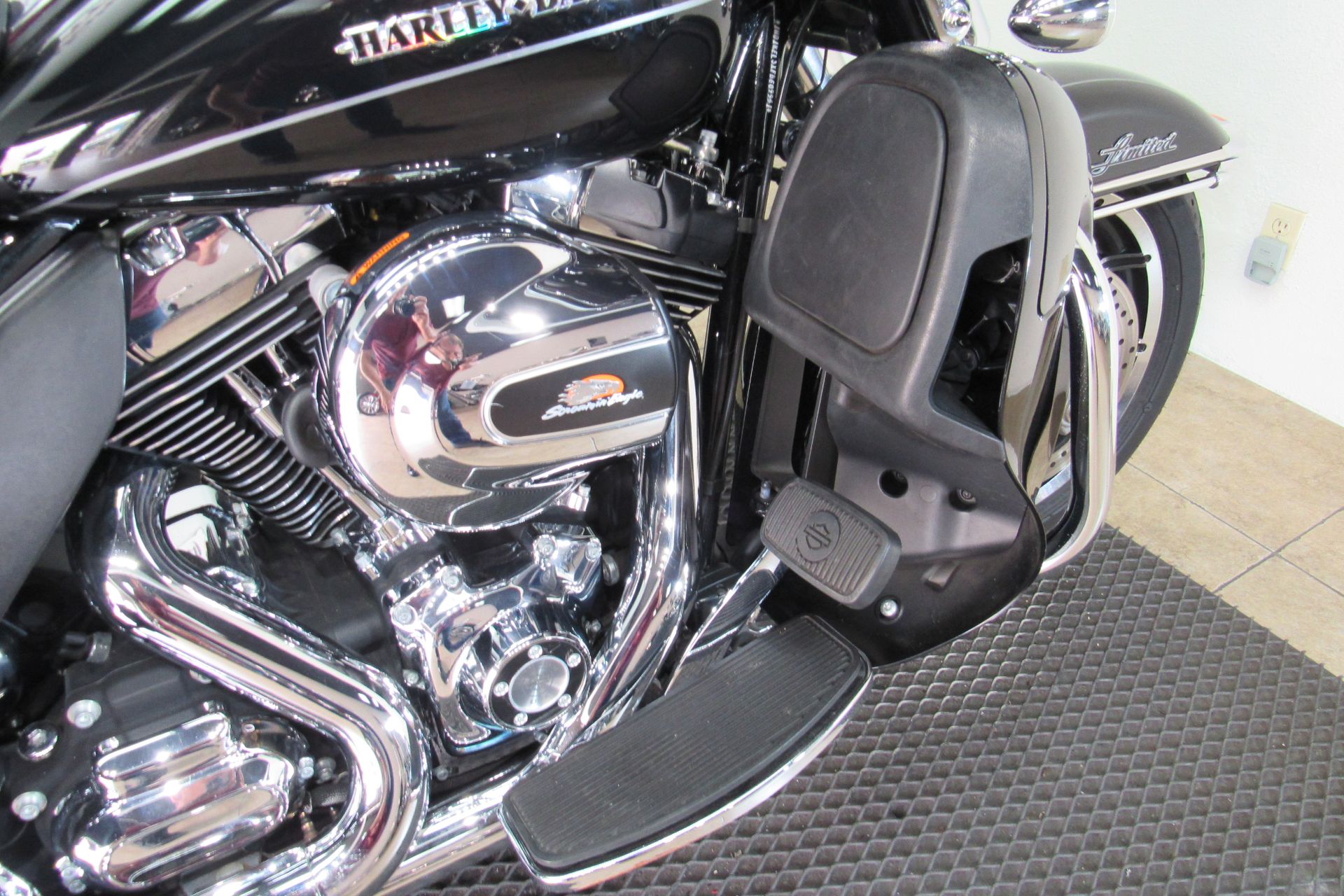 2015 Harley-Davidson Electra Glide® Ultra Classic® in Temecula, California - Photo 15