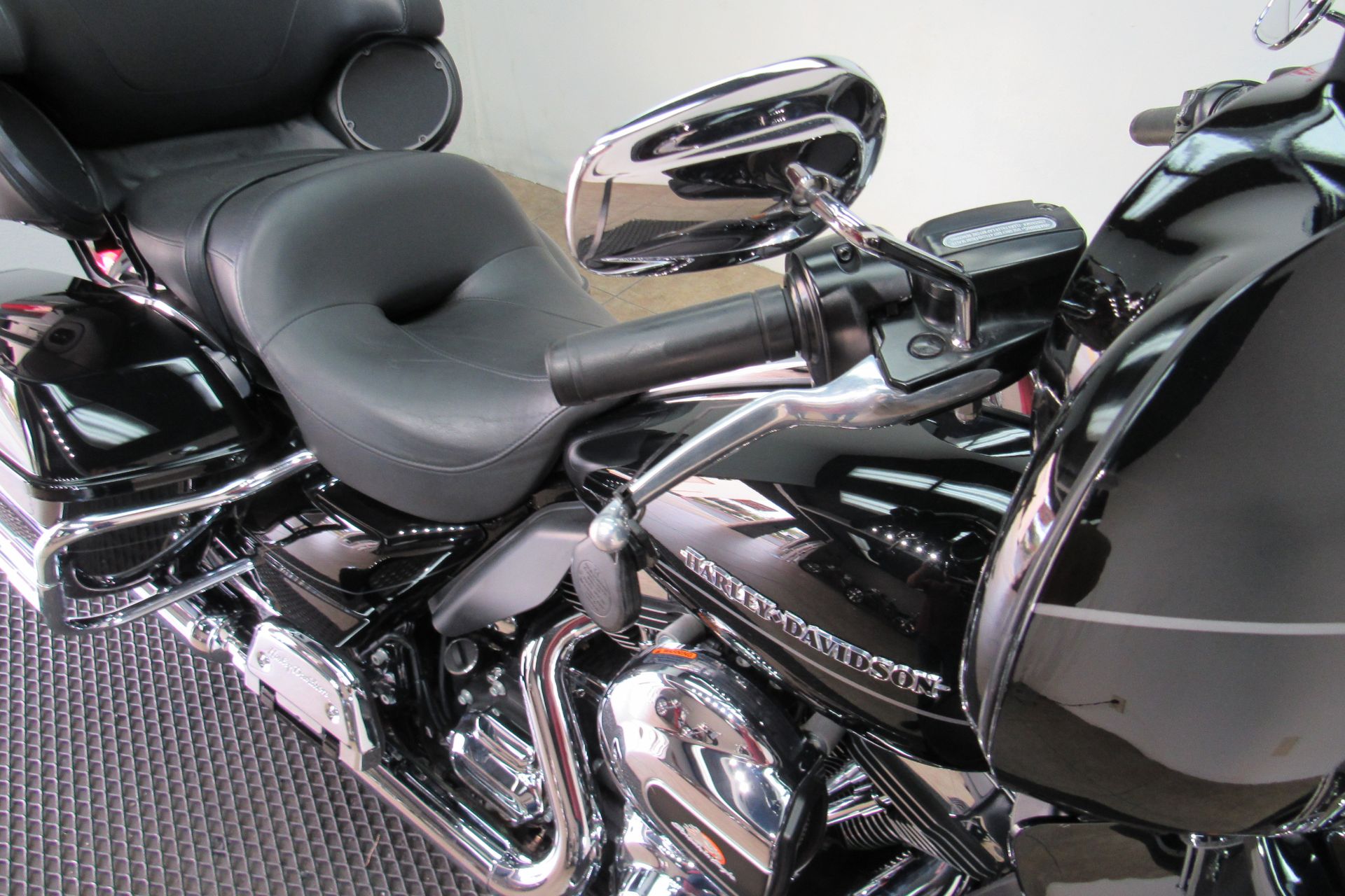 2015 Harley-Davidson Electra Glide® Ultra Classic® in Temecula, California - Photo 25
