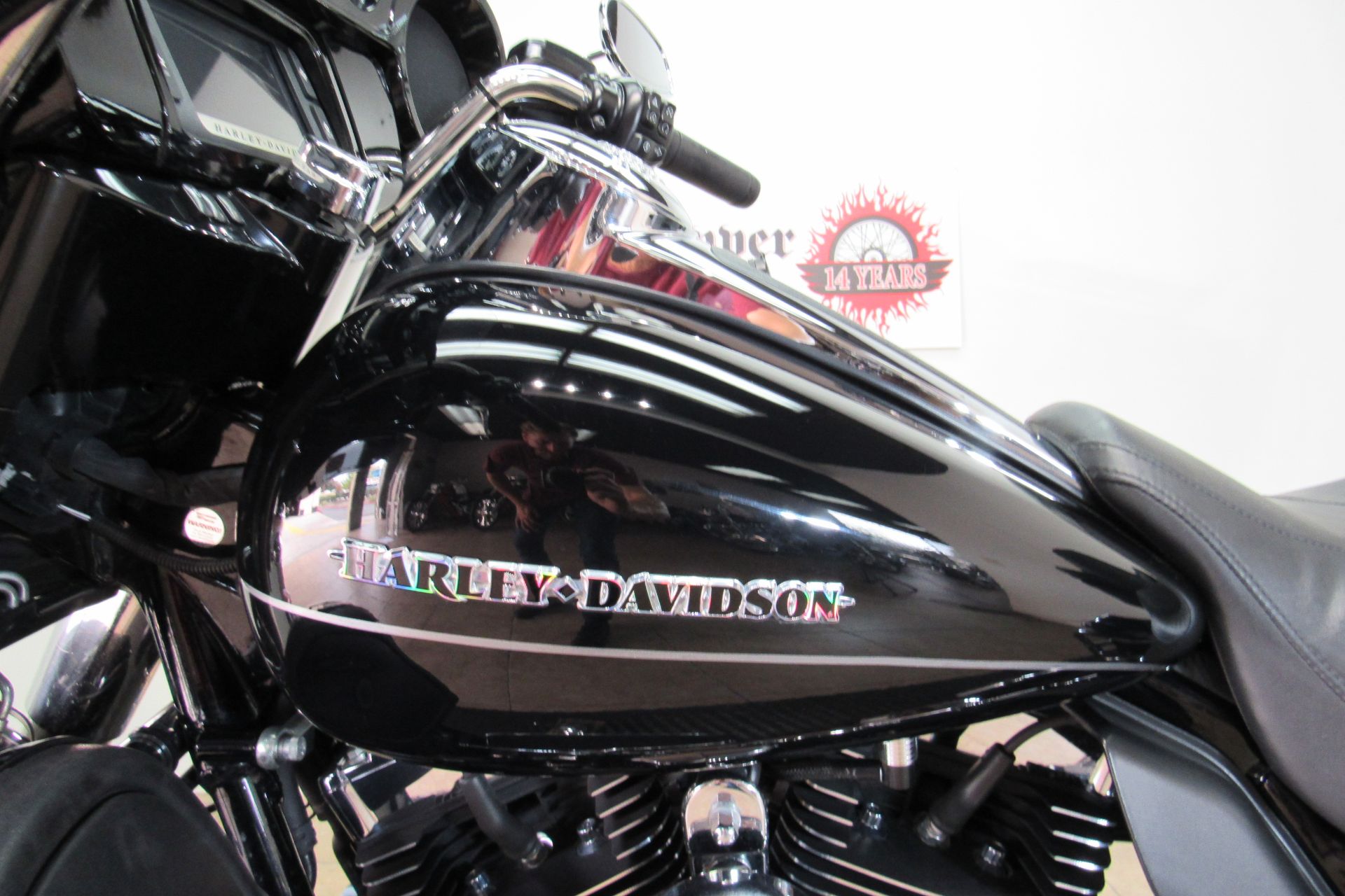 2015 Harley-Davidson Electra Glide® Ultra Classic® in Temecula, California - Photo 8