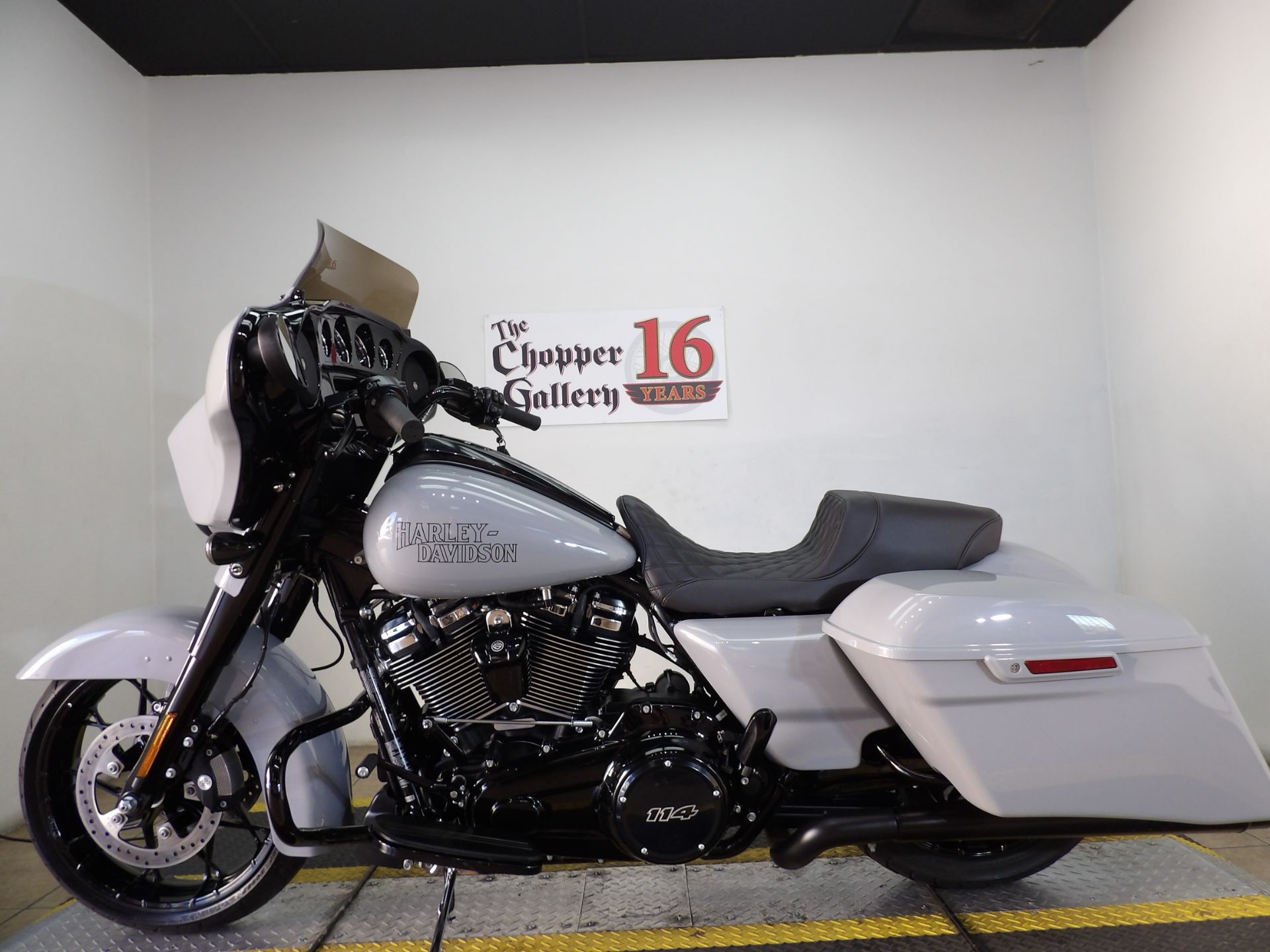 2023 Harley-Davidson Street Glide® Special in Temecula, California - Photo 2