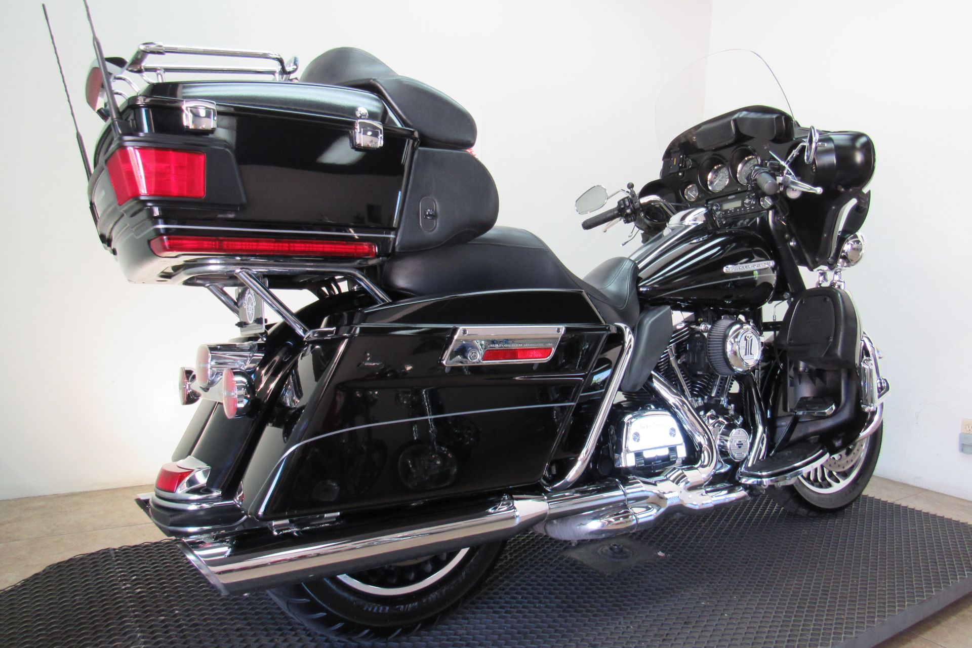 2011 Harley-Davidson Electra Glide® Ultra Limited in Temecula, California - Photo 28