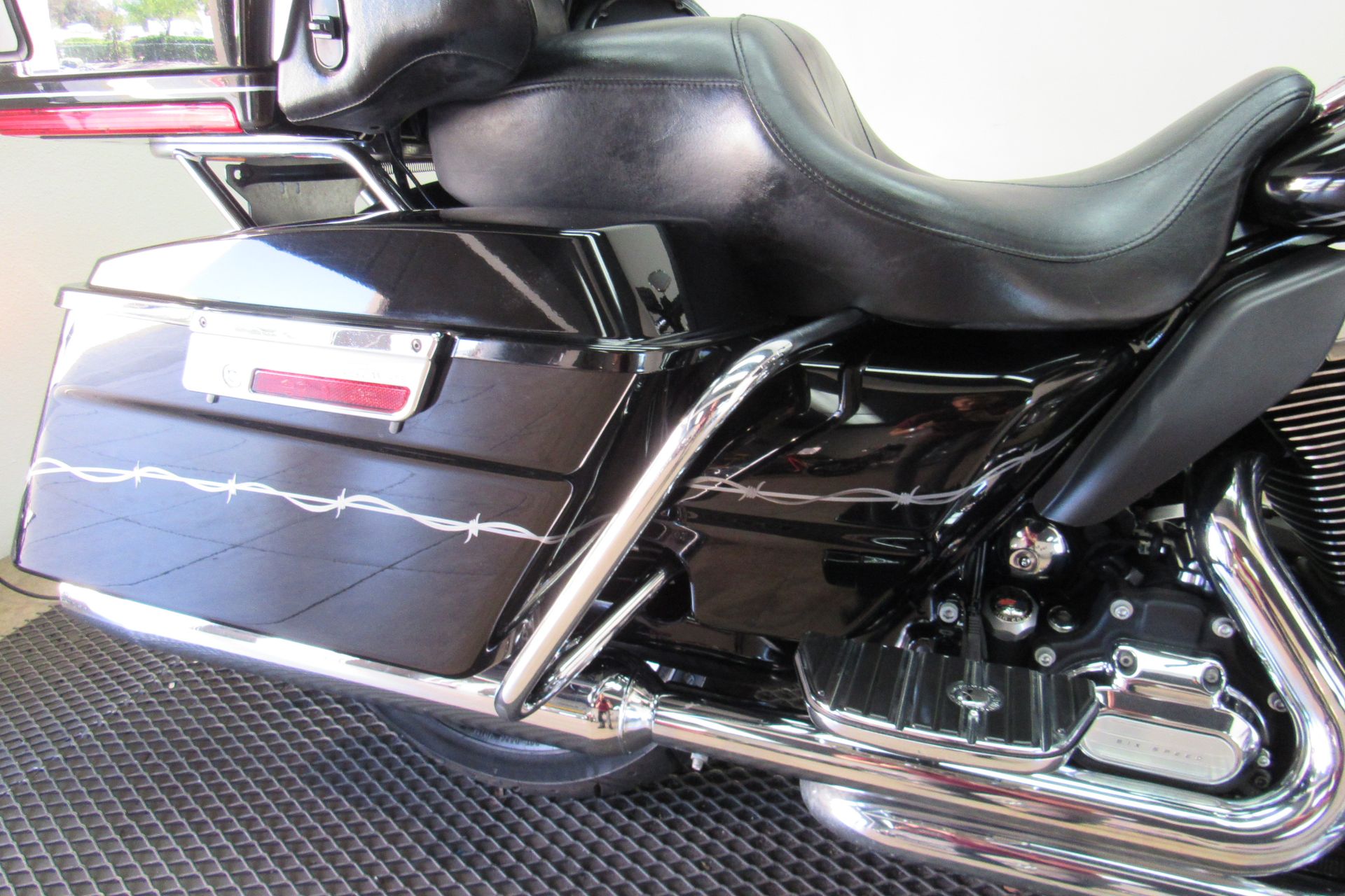 2011 Harley-Davidson Electra Glide® Ultra Limited in Temecula, California - Photo 14