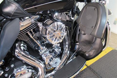 2011 Harley-Davidson Electra Glide® Ultra Limited in Temecula, California - Photo 15