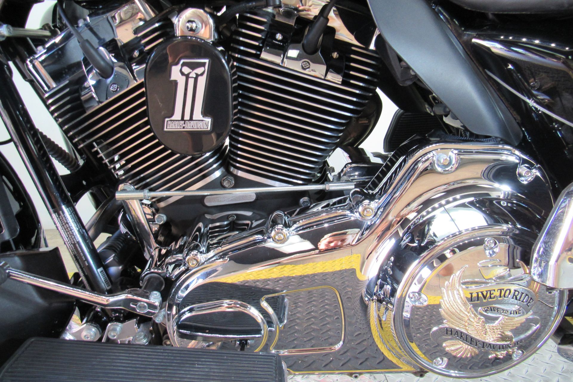 2011 Harley-Davidson Electra Glide® Ultra Limited in Temecula, California - Photo 8