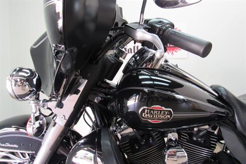 2013 Harley-Davidson Ultra Classic® Electra Glide® in Temecula, California - Photo 12