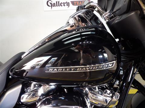 2019 Harley-Davidson Electra Glide® Standard in Temecula, California - Photo 12