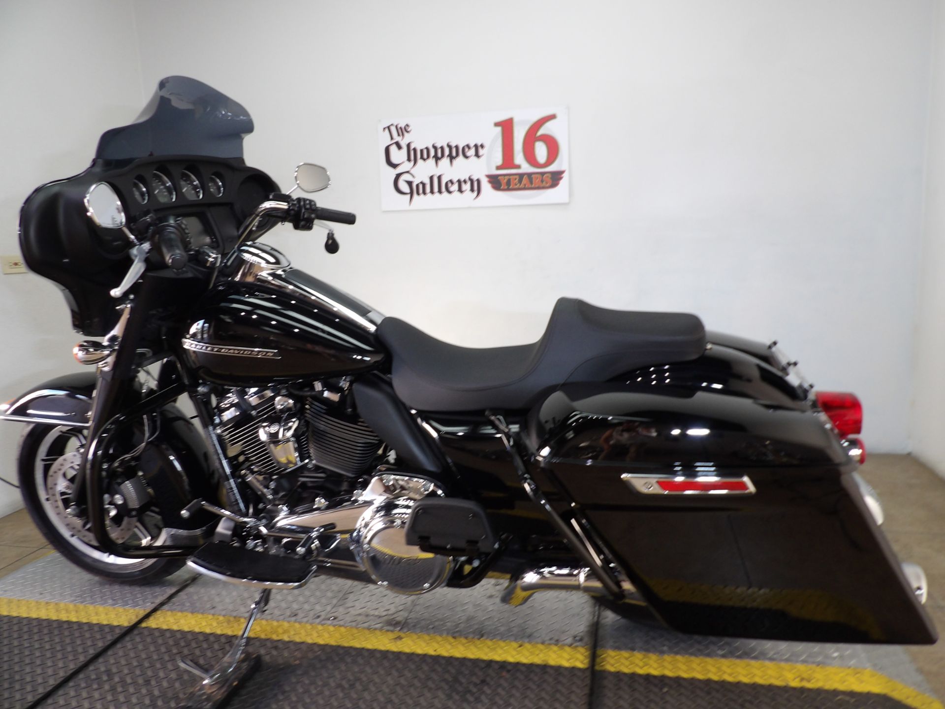 2019 Harley-Davidson Electra Glide® Standard in Temecula, California - Photo 11