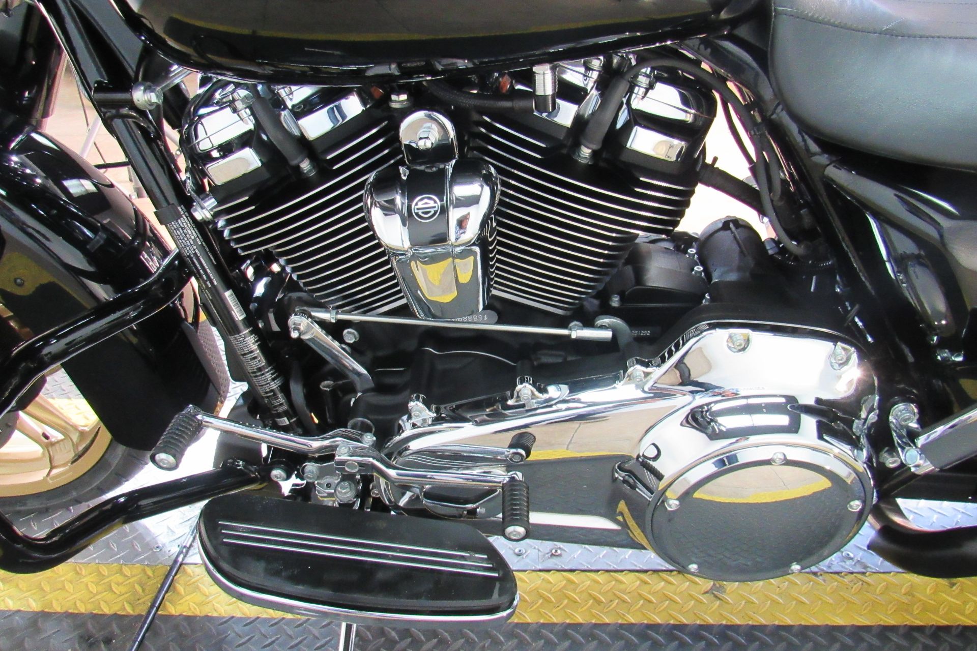 2023 Harley-Davidson Street Glide® in Temecula, California - Photo 20