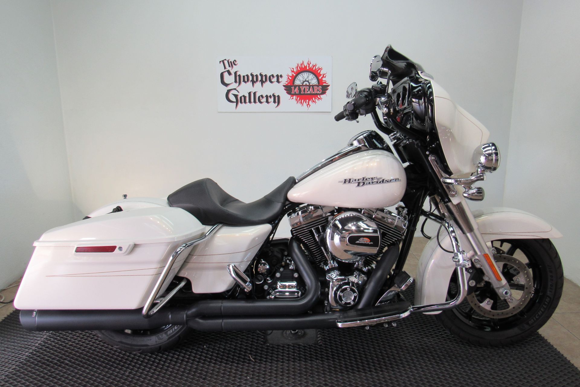 2014 Harley-Davidson Street Glide® Special in Temecula, California - Photo 2