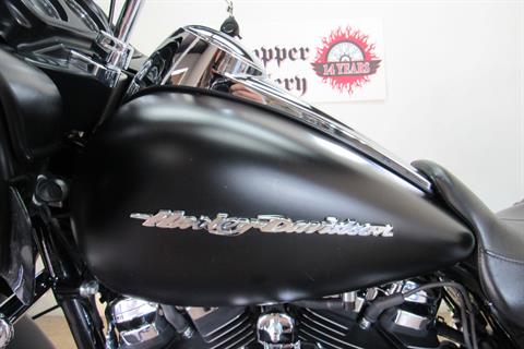 2017 Harley-Davidson Road Glide® Special in Temecula, California - Photo 8