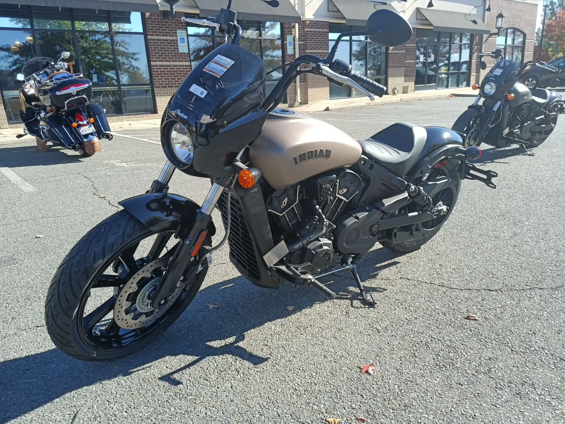 2022 Indian Motorcycle Scout® Rogue Sixty ABS in Fredericksburg, Virginia - Photo 2
