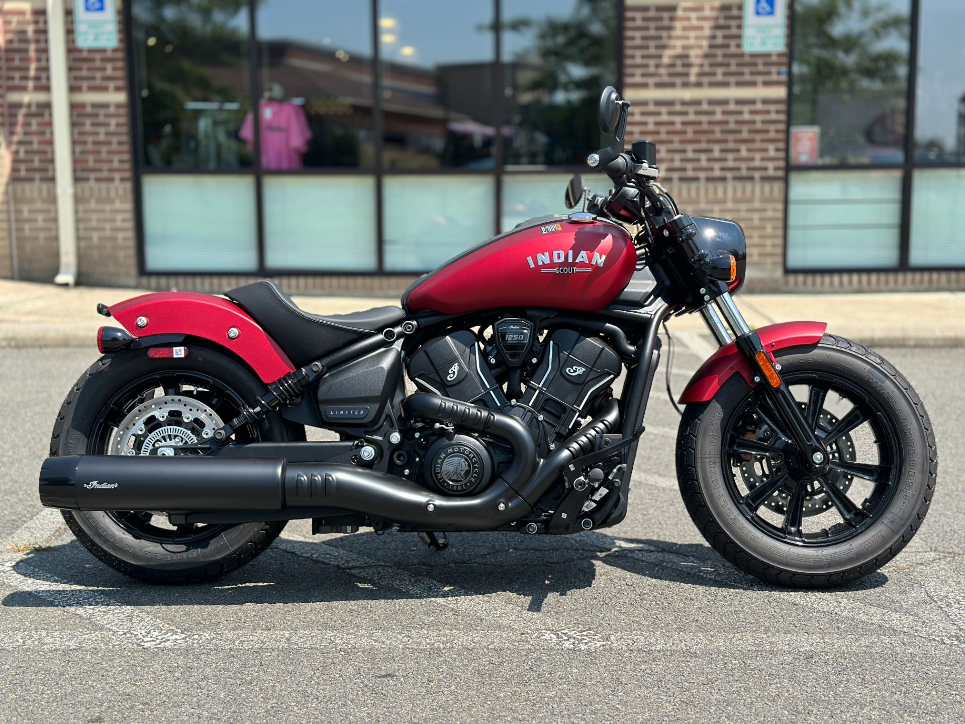 2025 Indian Motorcycle Scout® Bobber Limited in Fredericksburg, Virginia - Photo 2