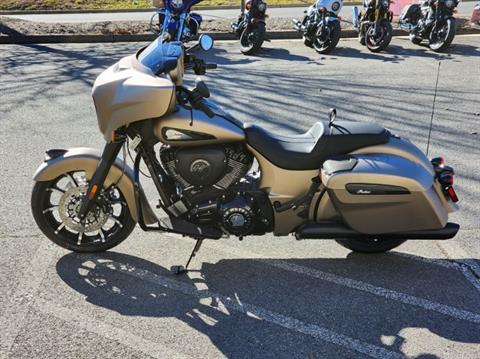 2024 Indian Motorcycle Chieftain® Dark Horse® Icon with PowerBand Audio Package in Fredericksburg, Virginia - Photo 5