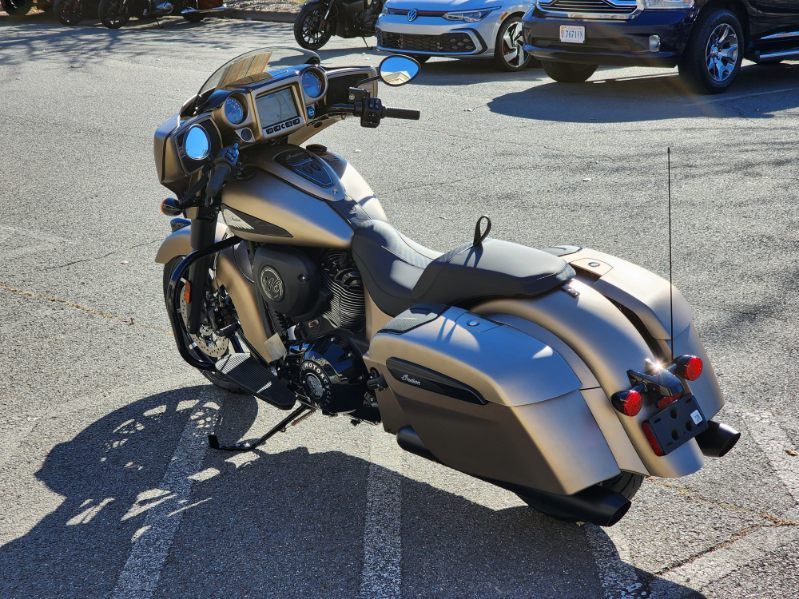 2024 Indian Motorcycle Chieftain® Dark Horse® Icon with PowerBand Audio Package in Fredericksburg, Virginia - Photo 6