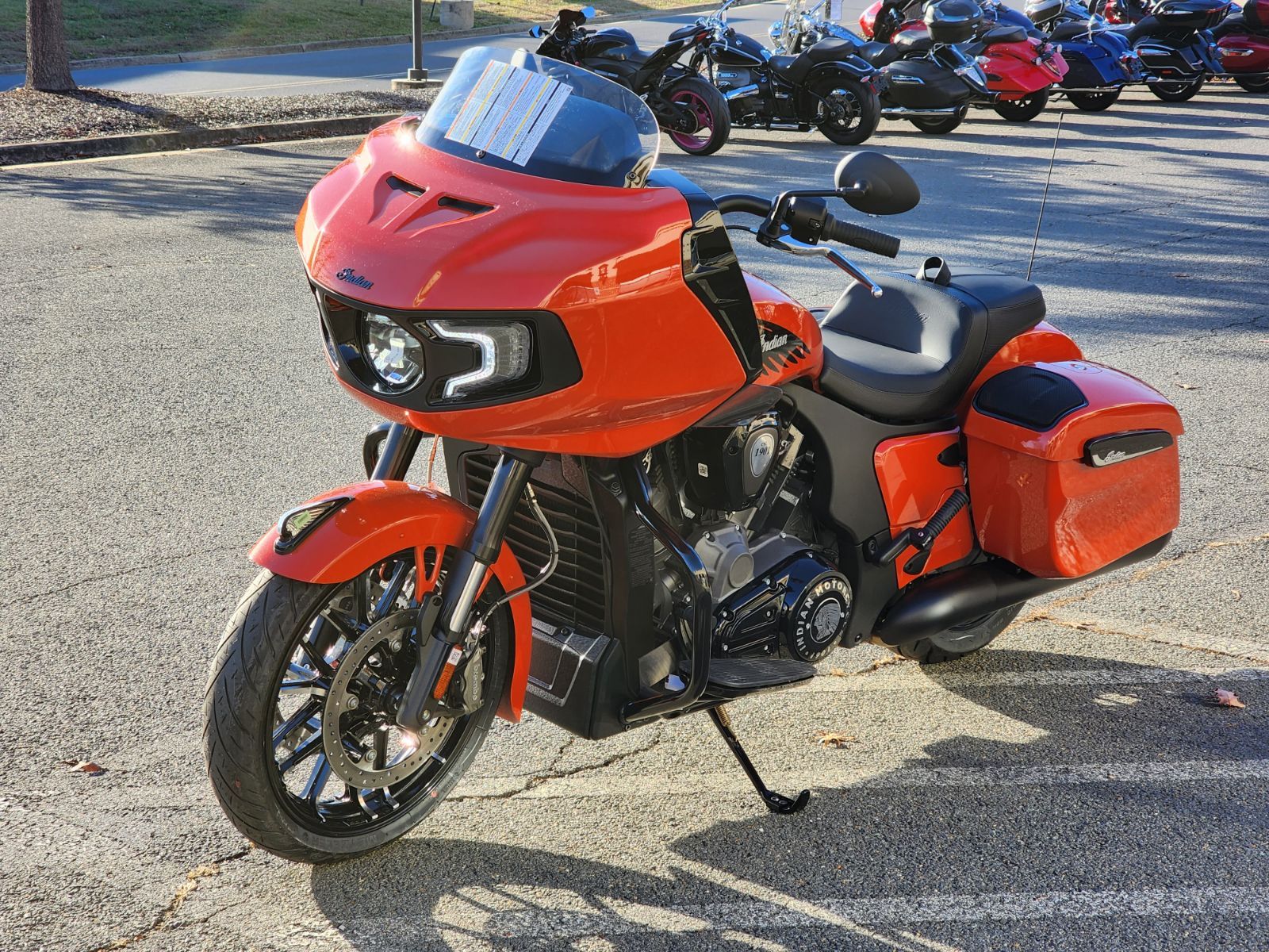 2024 Indian Motorcycle Challenger® Dark Horse® Icon with PowerBand Audio Package in Fredericksburg, Virginia - Photo 4