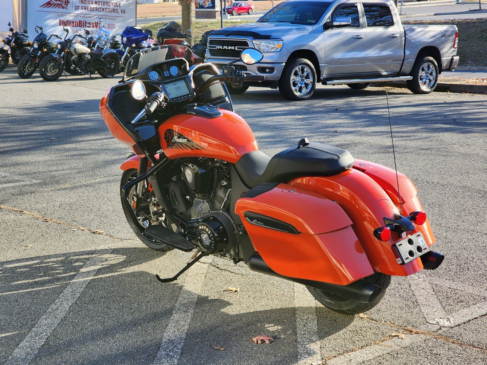 2024 Indian Motorcycle Challenger® Dark Horse® Icon with PowerBand Audio Package in Fredericksburg, Virginia - Photo 6