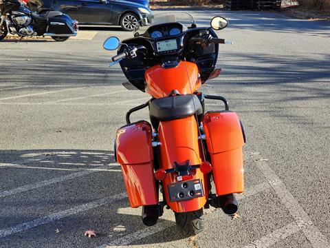 2024 Indian Motorcycle Challenger® Dark Horse® Icon with PowerBand Audio Package in Fredericksburg, Virginia - Photo 7