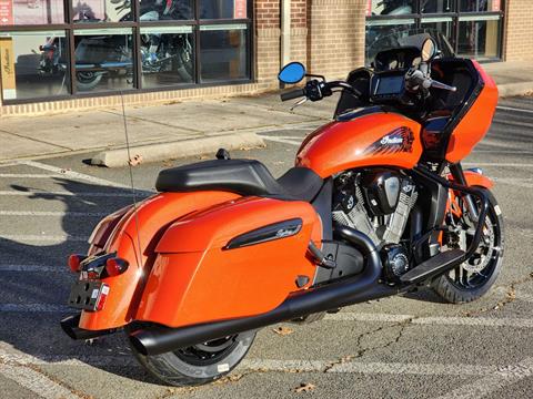 2024 Indian Motorcycle Challenger® Dark Horse® Icon with PowerBand Audio Package in Fredericksburg, Virginia - Photo 8