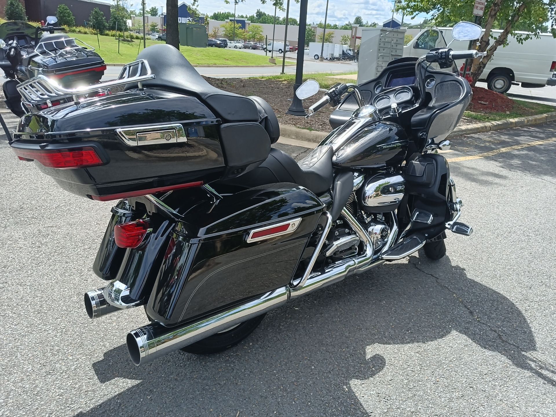 2019 Harley-Davidson Road Glide® Ultra in Fredericksburg, Virginia - Photo 6