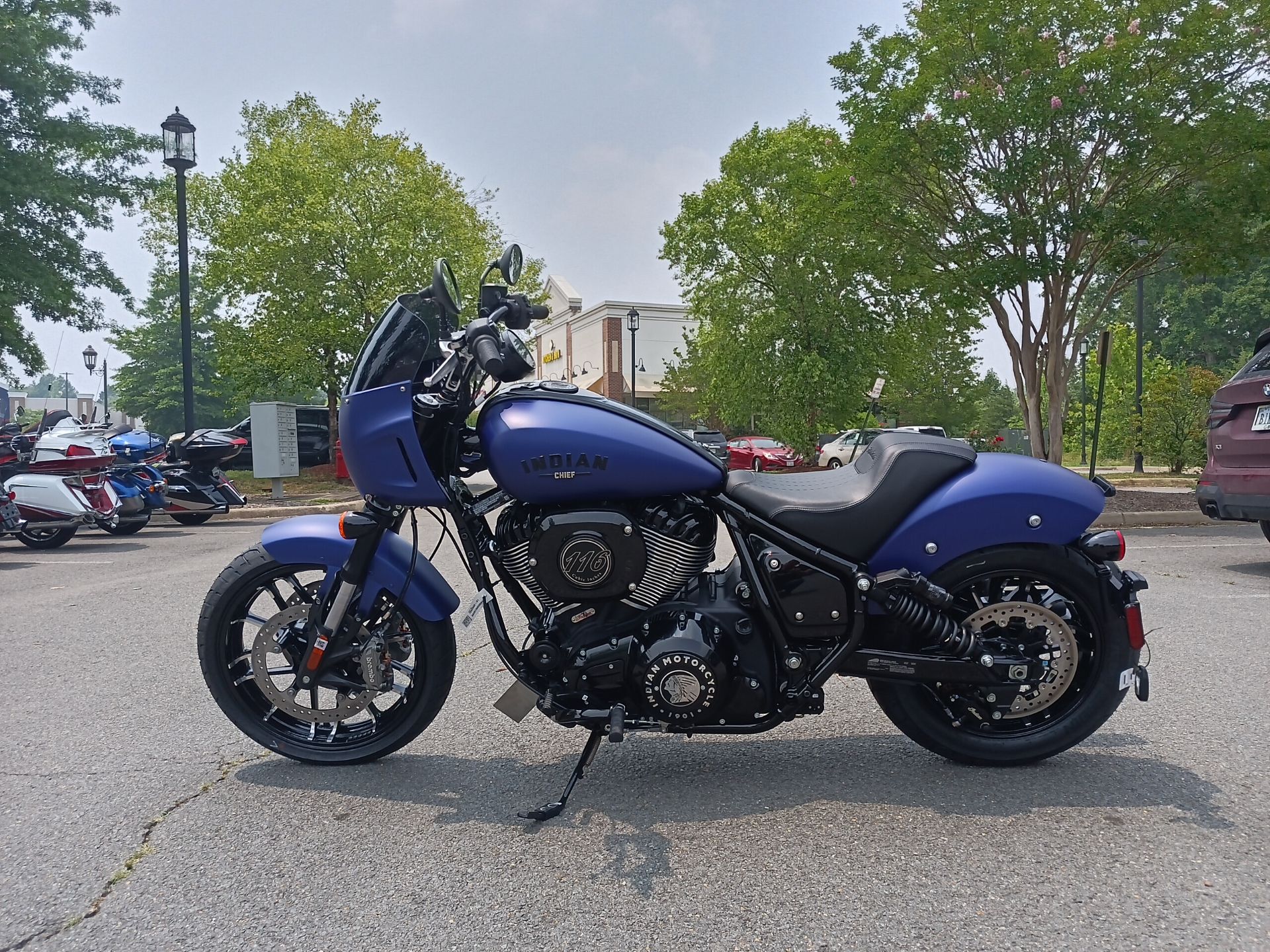 2023 Indian Motorcycle Sport Chief Dark Horse® Icon in Fredericksburg, Virginia - Photo 2