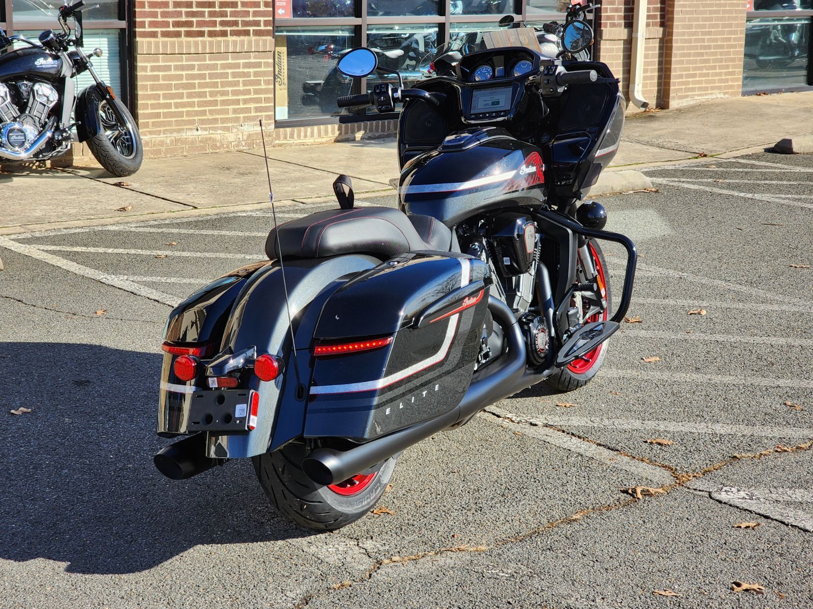 2024 Indian Motorcycle Challenger® Elite in Fredericksburg, Virginia - Photo 8