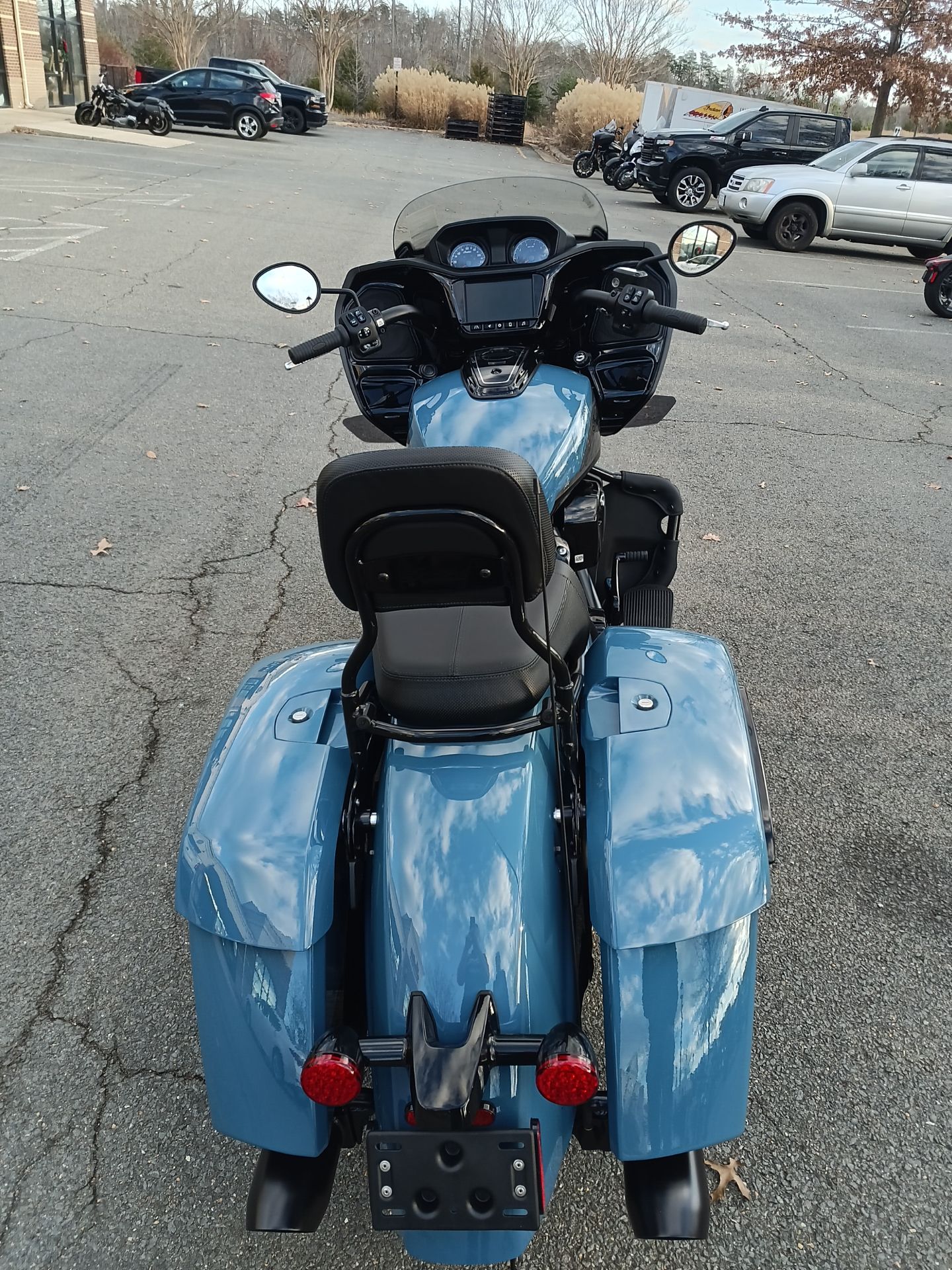 2023 Indian Motorcycle Challenger® Dark Horse® Icon in Fredericksburg, Virginia - Photo 2