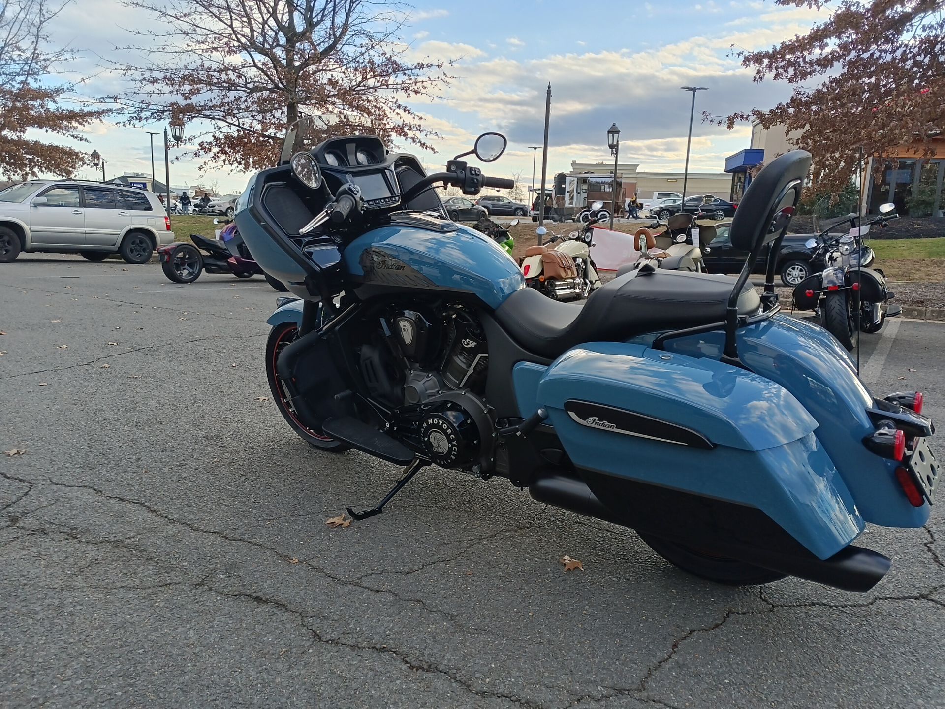 2023 Indian Motorcycle Challenger® Dark Horse® Icon in Fredericksburg, Virginia - Photo 7